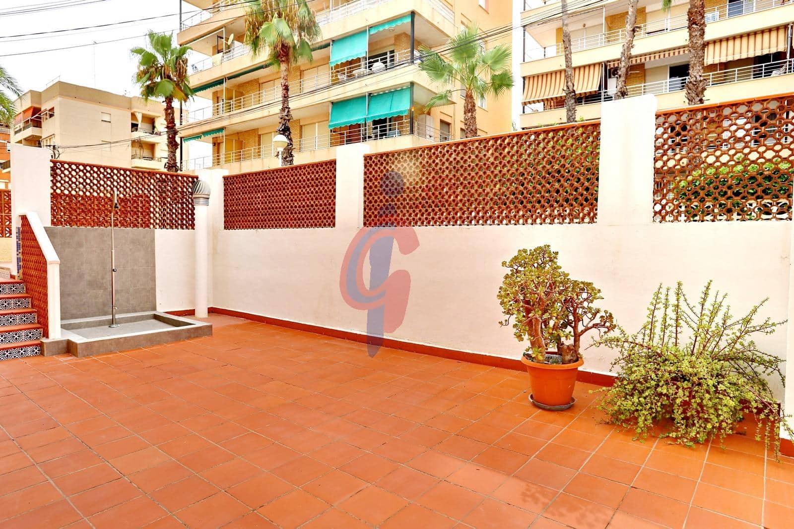 Apartamento de 2 habitaciones en Guardamar del Segura en venta con garaje - 247.500 € (Ref: 9193900)