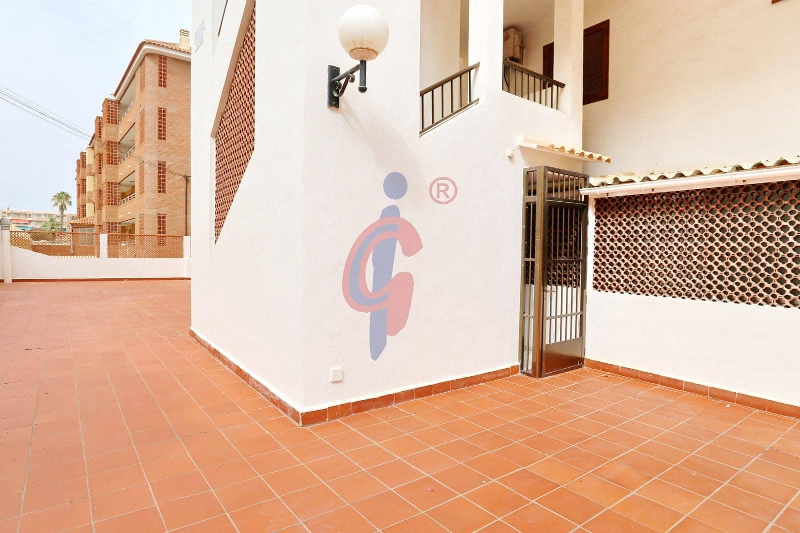 2 Zimmer Apartment zu verkaufen in Guardamar del Segura mit Garage - 247.500 € (Ref: 9193900)