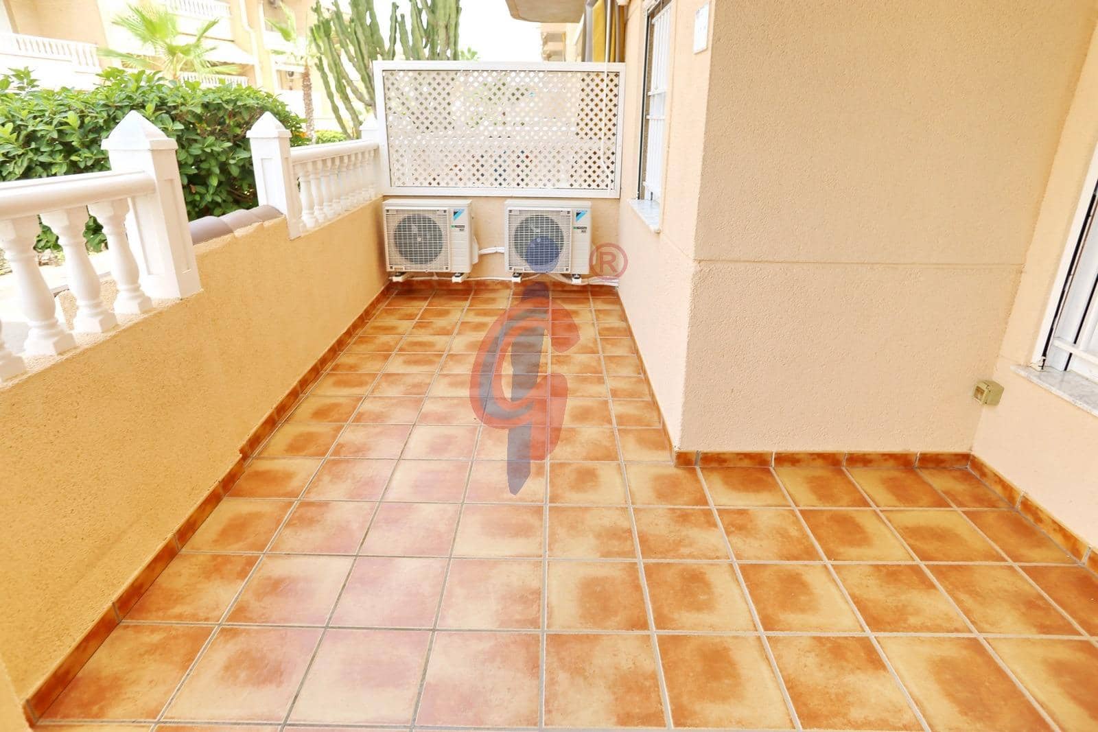 2 sovrum Lägenhet till salu i Guardamar del Segura med pool - 219 990 € (Ref: 9195686)