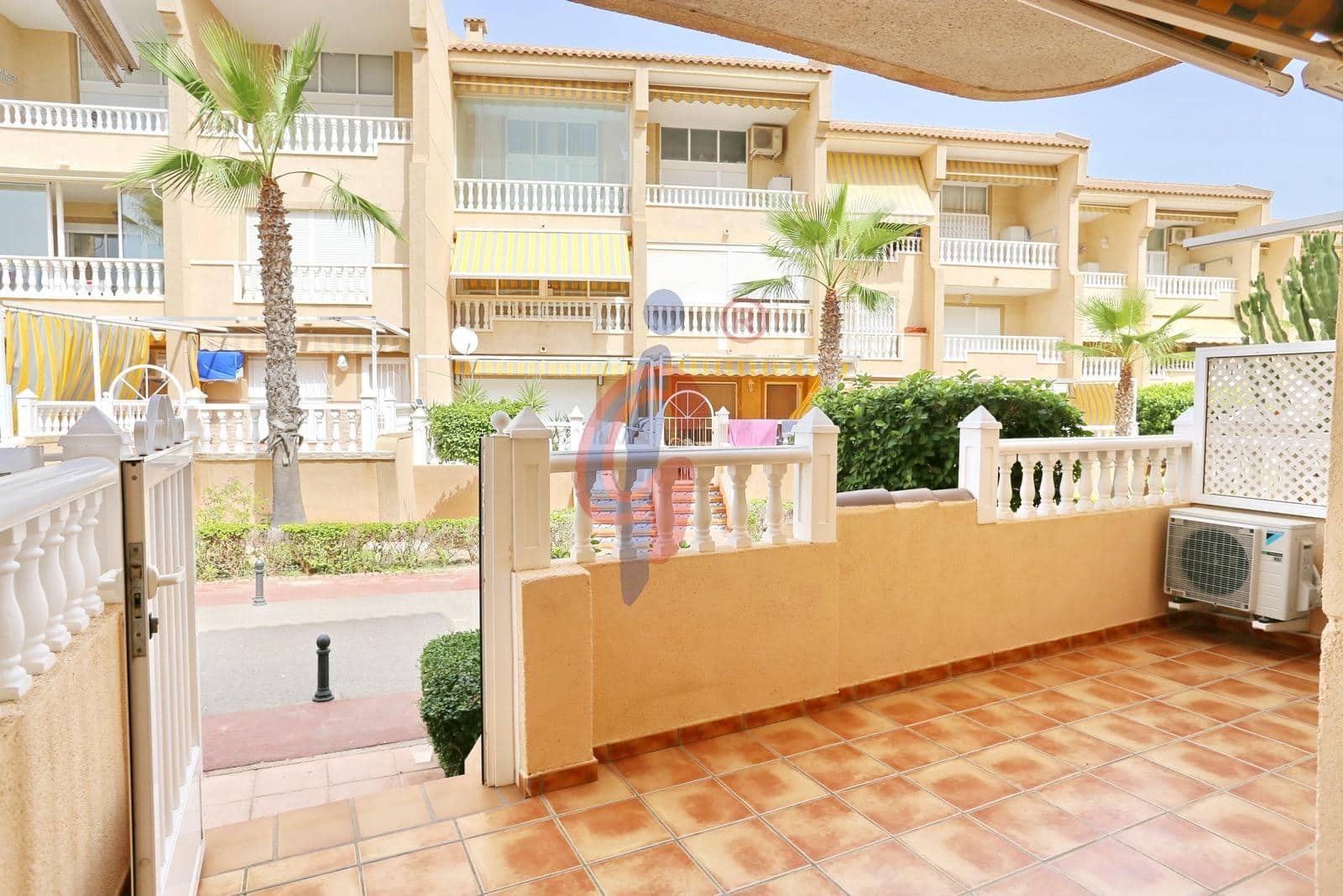2 bedroom Apartment for sale in Guardamar del Segura with pool - € 209,950 (Ref: 9195686)
