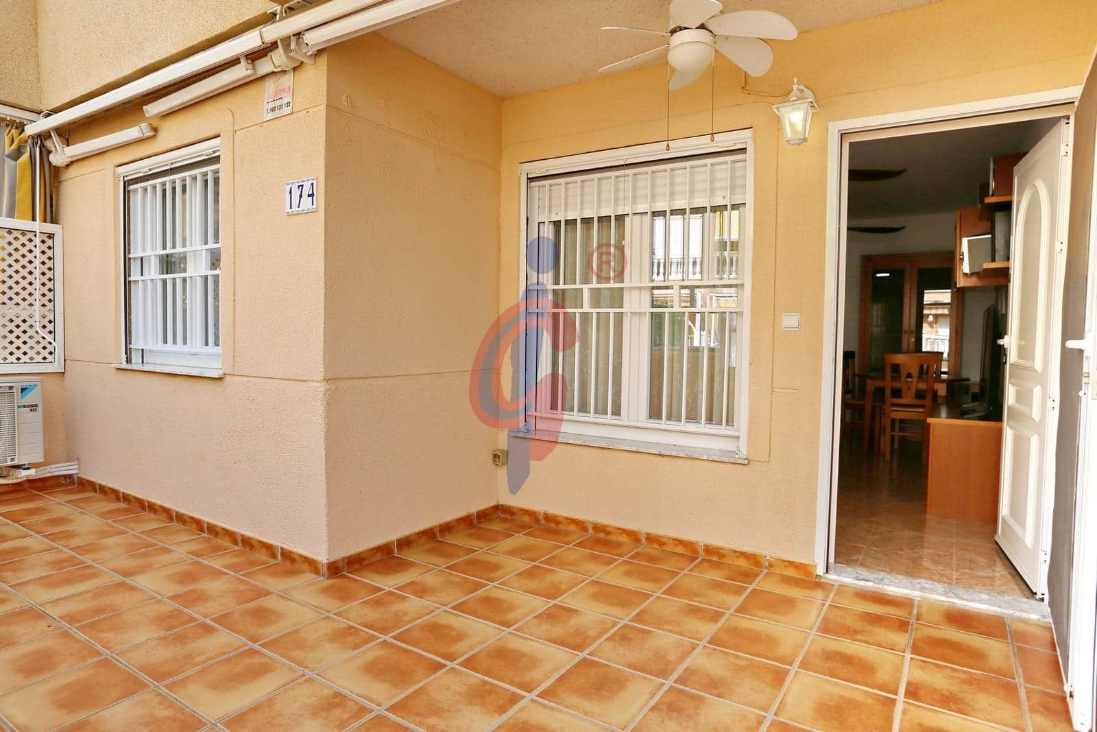 2 bedroom Apartment for sale in Guardamar del Segura with pool - € 209,950 (Ref: 9195686)