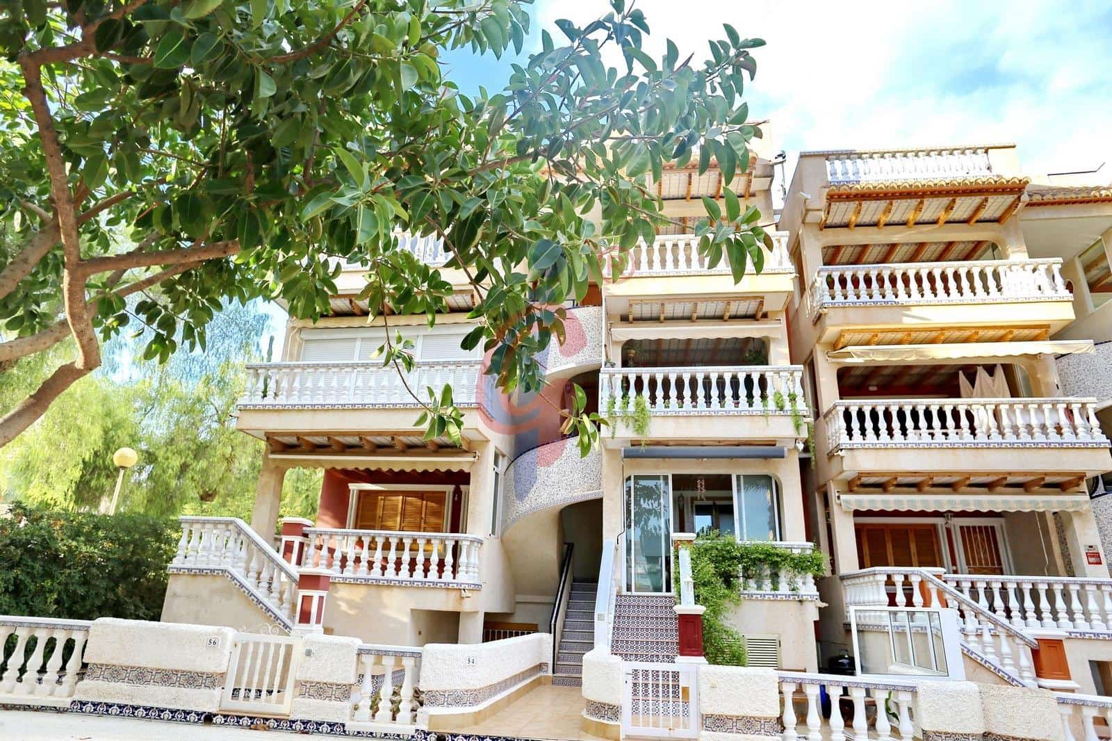 3 bedroom Penthouse for sale in Guardamar del Segura with garage - € 249,990 (Ref: 9209189)