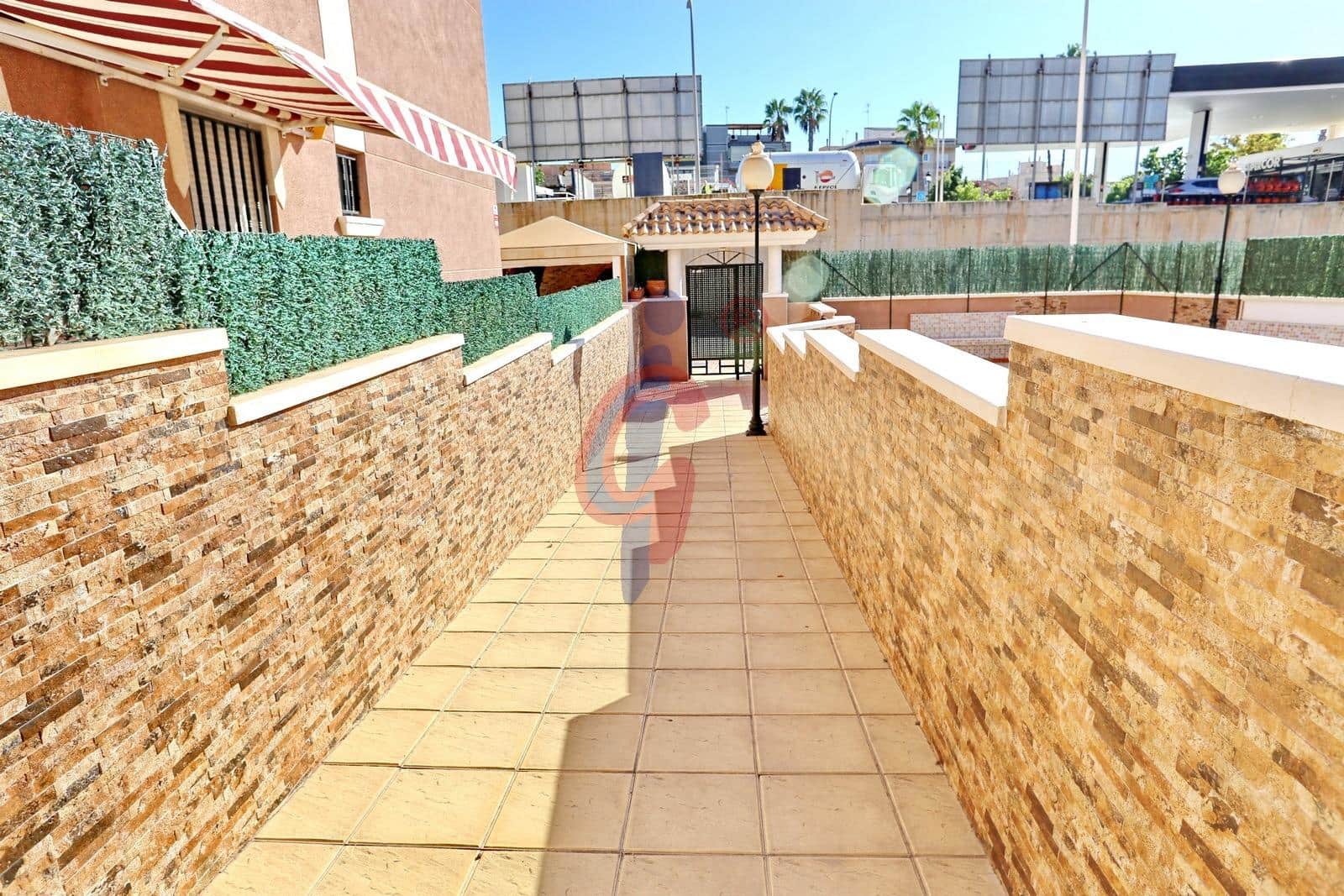 1 soverom Leilighet til salgs i Guardamar del Segura med svømmebasseng garasje - € 157 500 (Ref: 9243083)