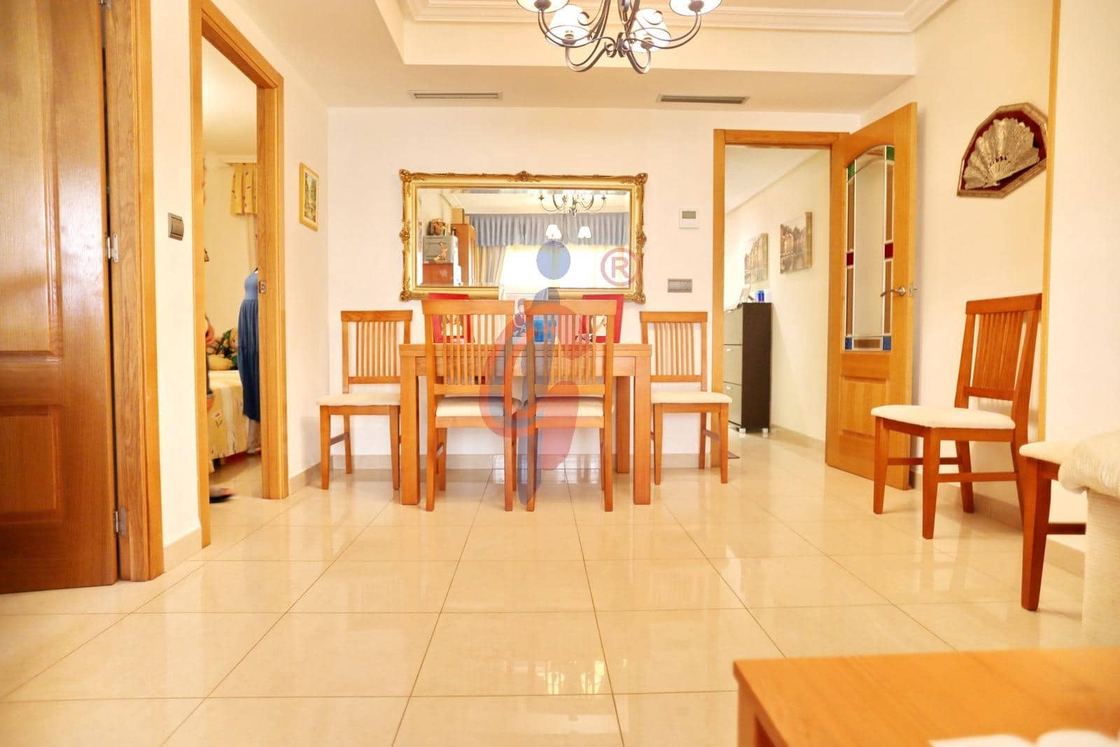 Apartamento de 2 habitaciones en Guardamar del Segura en venta con garaje - 299.990 € (Ref: 9255123)