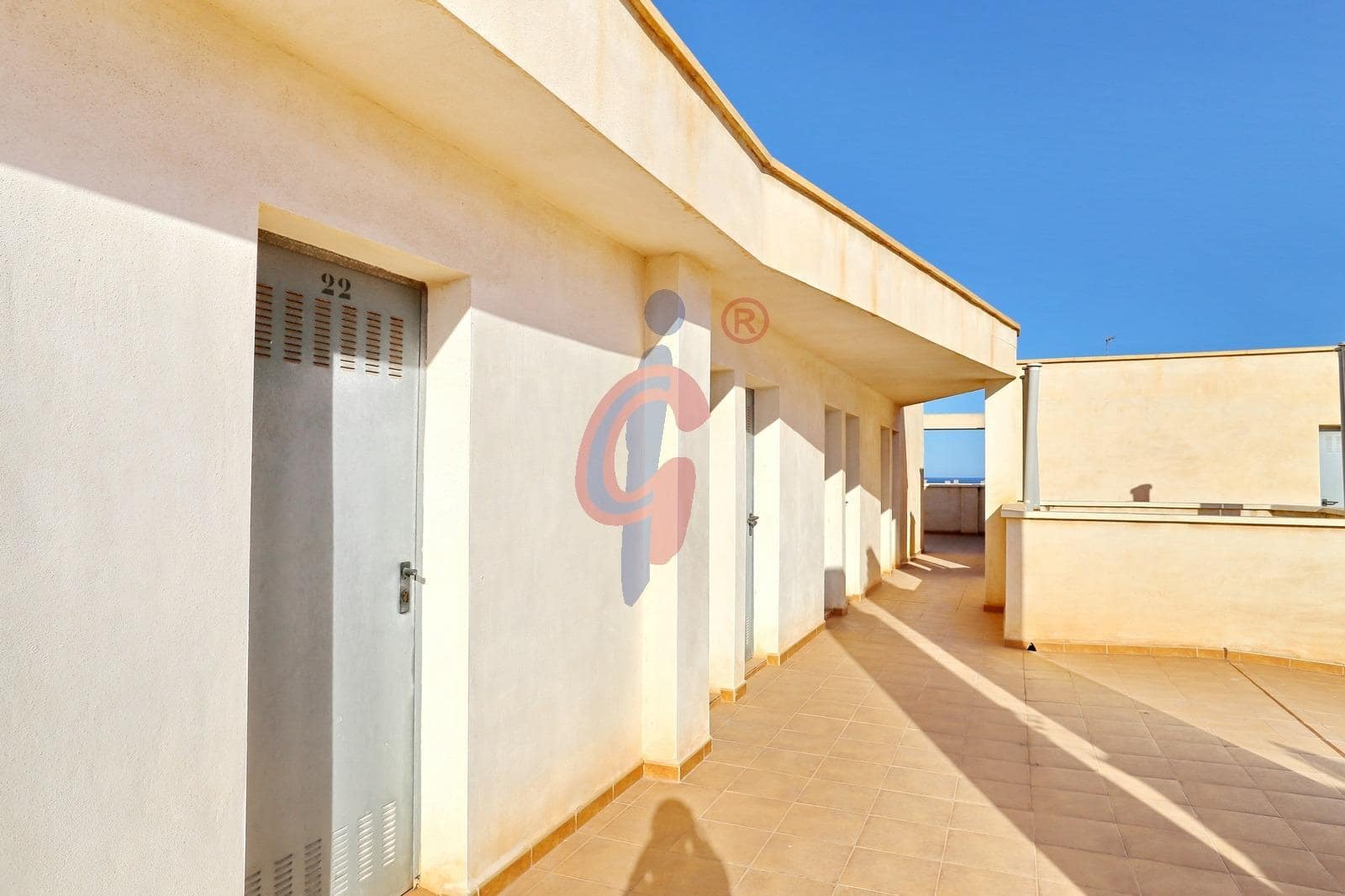 Apartamento de 2 habitaciones en Guardamar del Segura en venta con garaje - 299.990 € (Ref: 9255123)