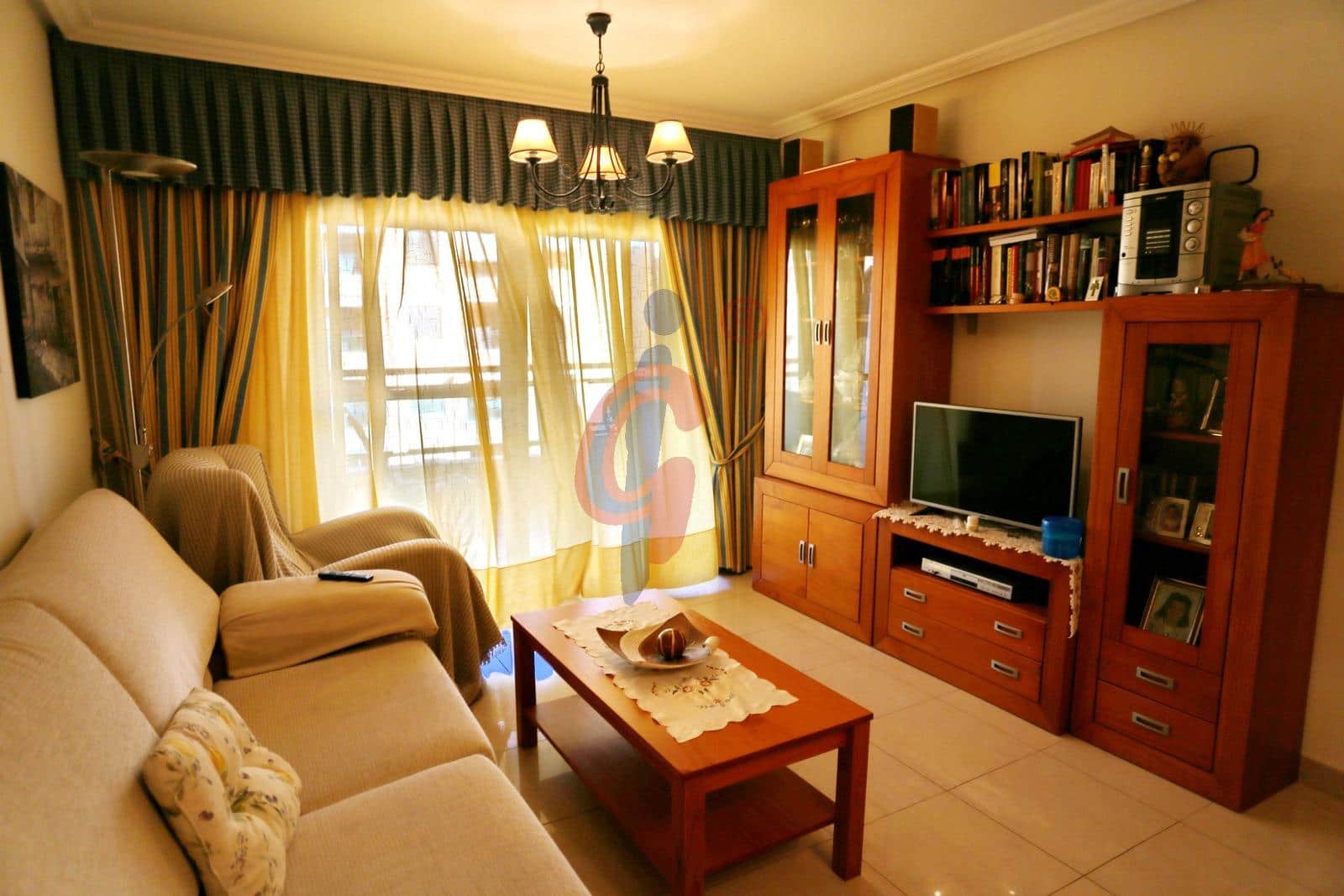 Apartamento de 2 habitaciones en Guardamar del Segura en venta con garaje - 299.990 € (Ref: 9255123)