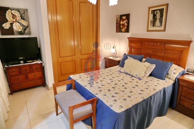 3 Zimmer Apartment zu verkaufen in Zona Pueblo, Guardamar del Segura mit Garage - 299.990 € (Ref: 9255123)
