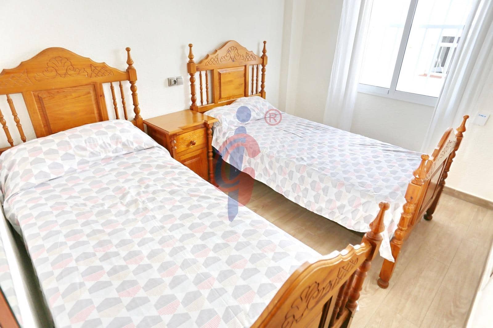 3 sovrum Lägenhet till salu i Guardamar del Segura med garage - 157 500 € (Ref: 9255125)