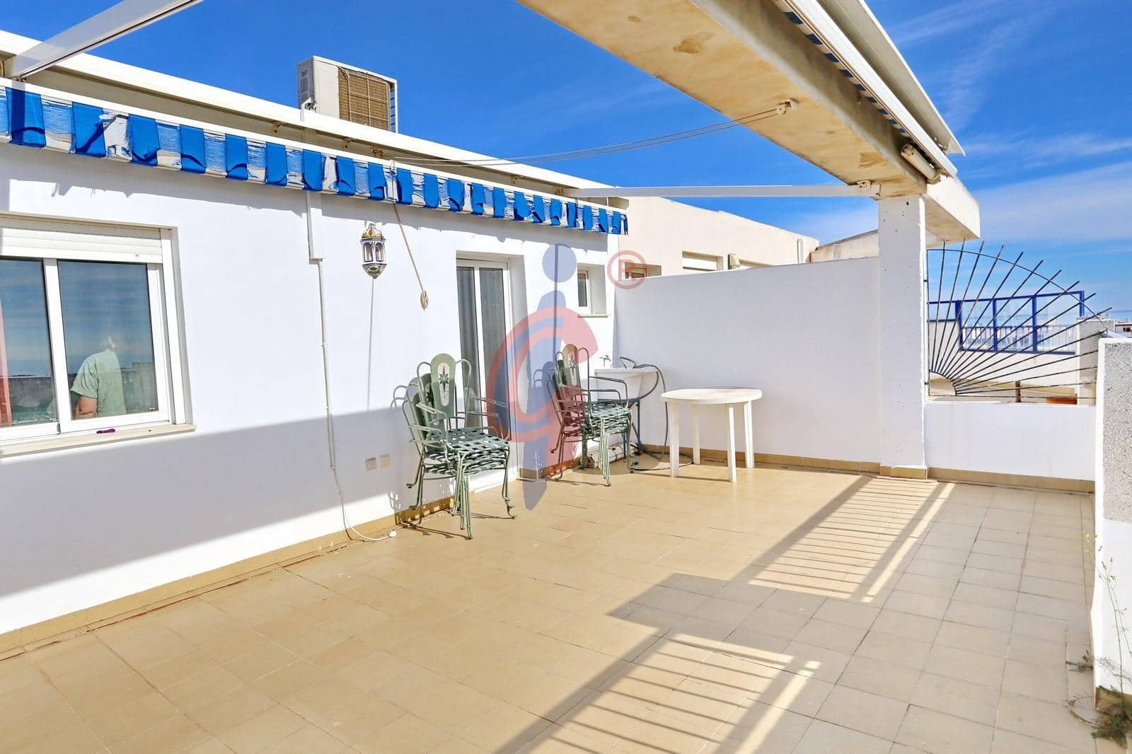 3 soverom Penthouse til salgs i Guardamar del Segura med svømmebasseng garasje - € 275 000 (Ref: 9282303)