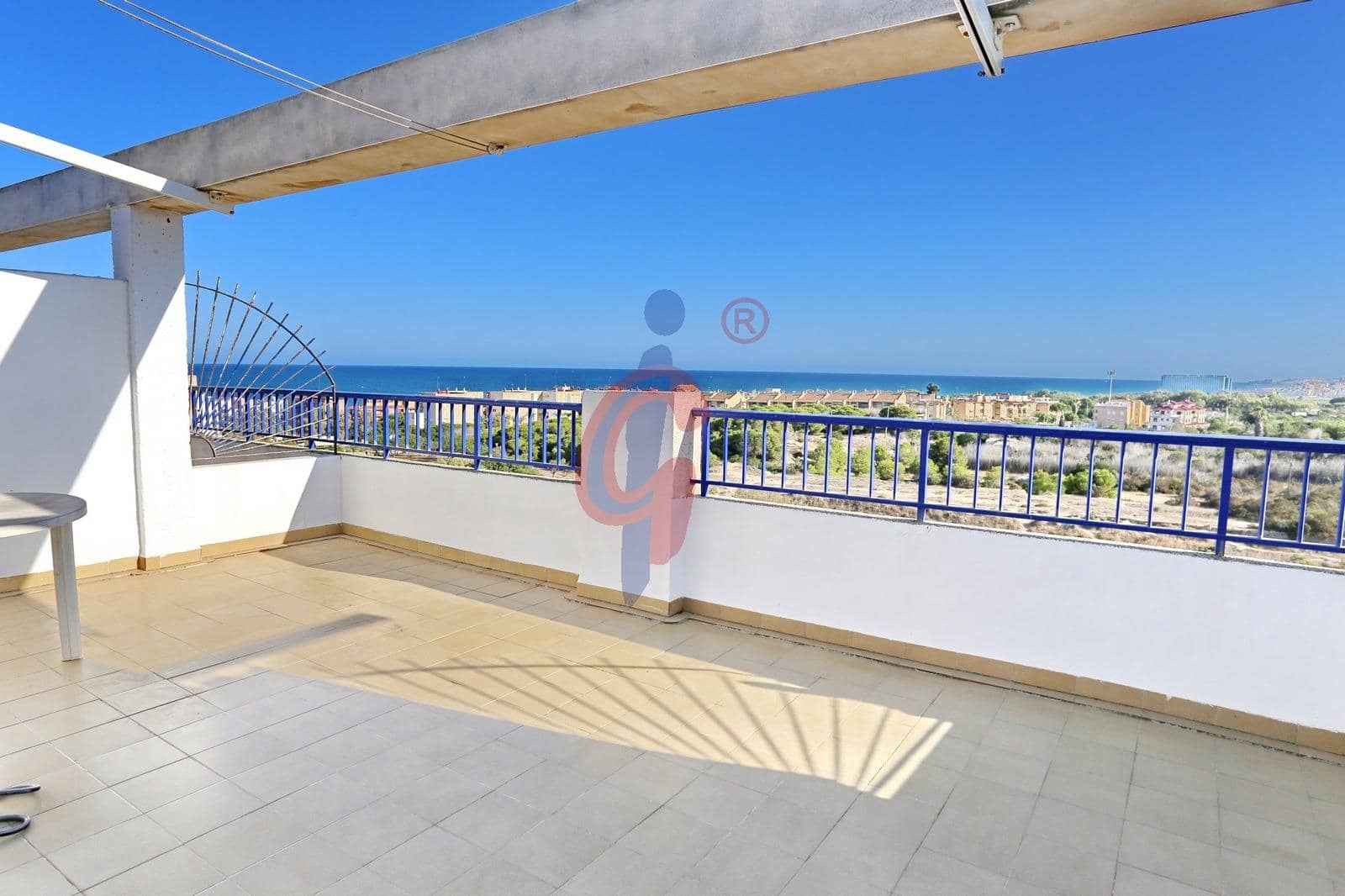 3 soverom Penthouse til salgs i Guardamar del Segura med svømmebasseng garasje - € 275 000 (Ref: 9282303)