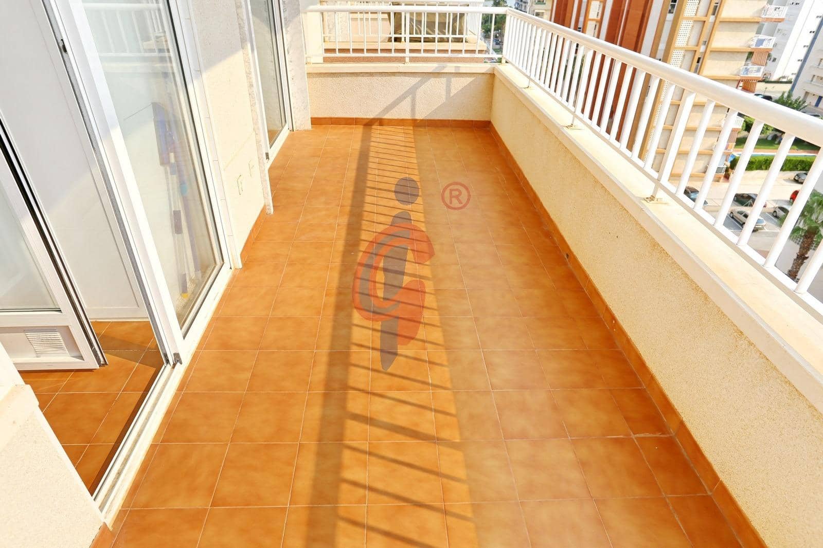 Piso de 3 habitaciones en Guardamar del Segura en venta con piscina garaje - 194.990 € (Ref: 9303661)