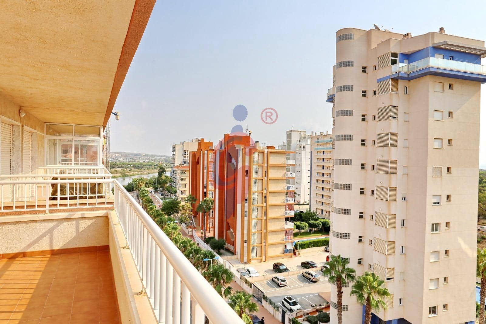 Piso de 3 habitaciones en Guardamar del Segura en venta con piscina garaje - 194.990 € (Ref: 9303661)