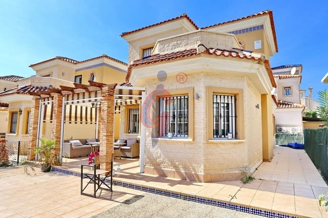 2 makuuhuone Huvila vuokrattavana paikassa El Raso, Guardamar del Segura mukana uima-altaan 
autotalli - 1 200 € (Ref: 9303662)