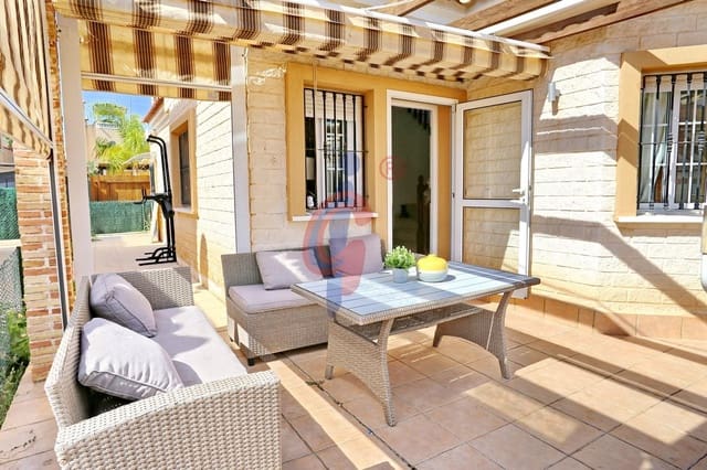 2 makuuhuone Huvila vuokrattavana paikassa El Raso, Guardamar del Segura mukana uima-altaan 
autotalli - 1 200 € (Ref: 9303662)