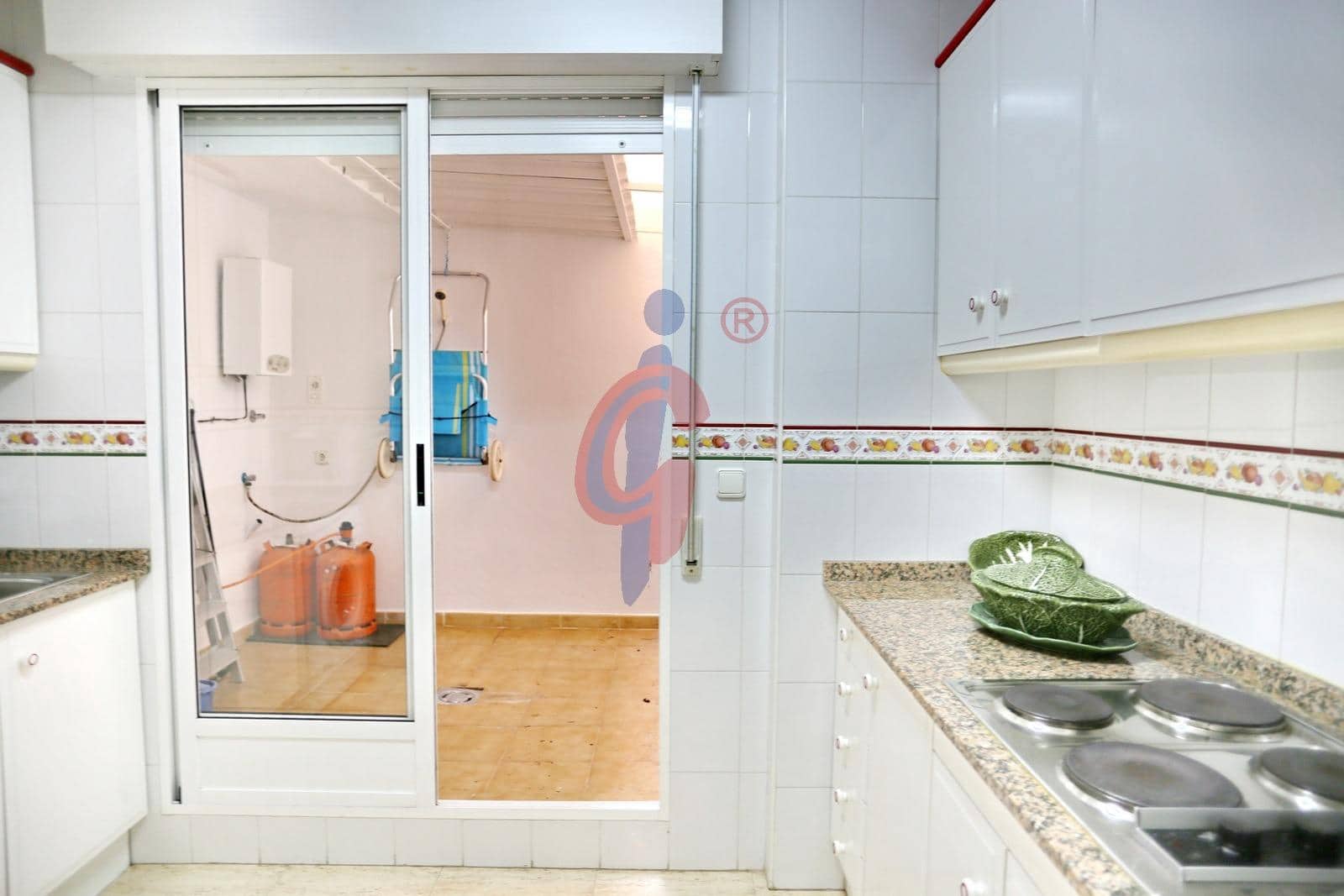 2 soveværelse Lejlighed til leje i Guardamar del Segura med swimmingpool - € 750 (Ref: 9312964)