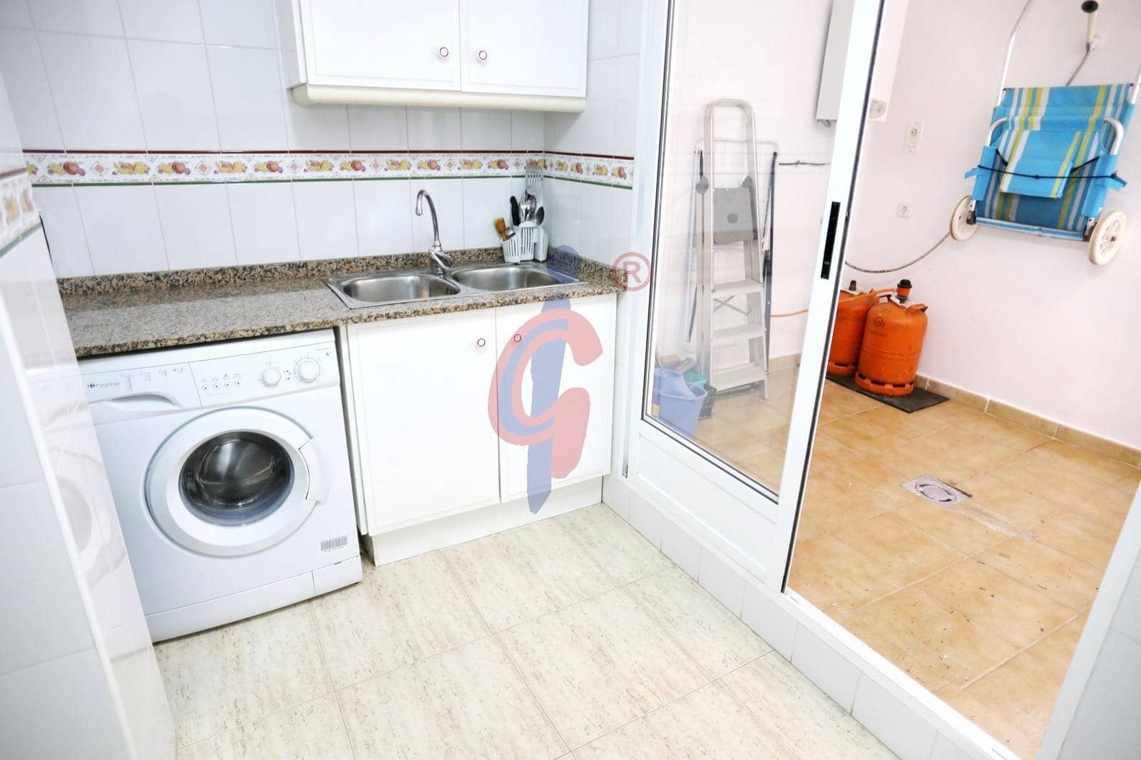 2 soveværelse Lejlighed til leje i Guardamar del Segura med swimmingpool - € 750 (Ref: 9312964)