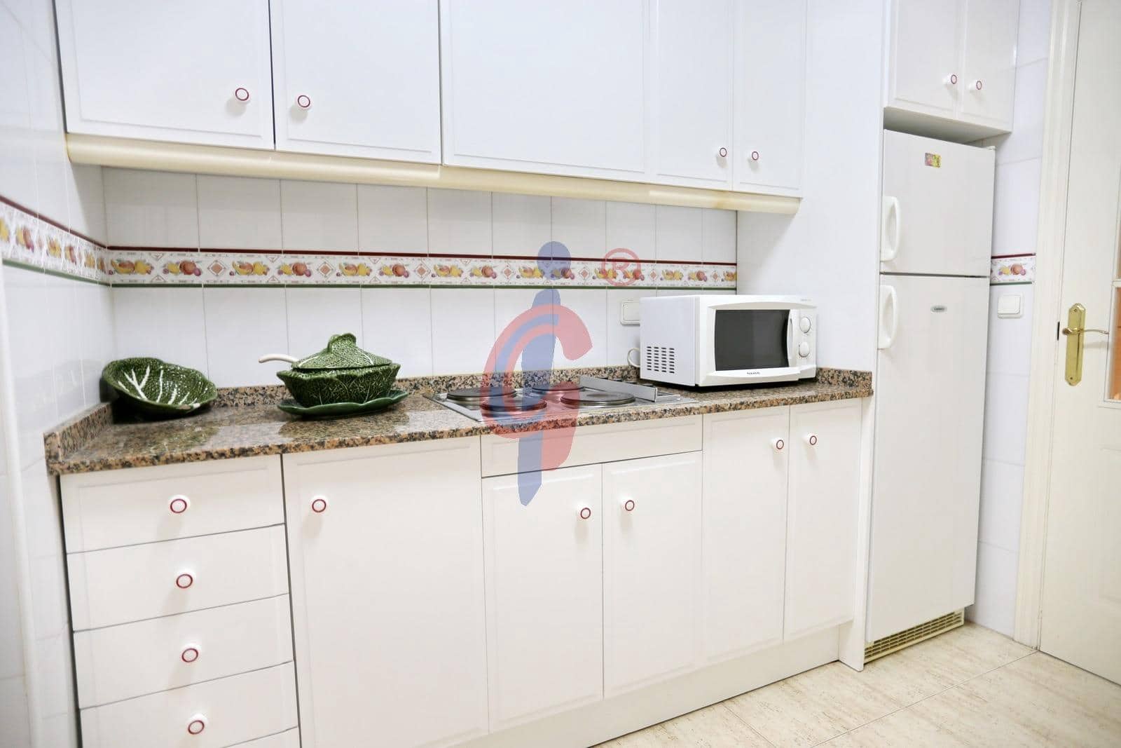 2 soveværelse Lejlighed til leje i Guardamar del Segura med swimmingpool - € 750 (Ref: 9312964)