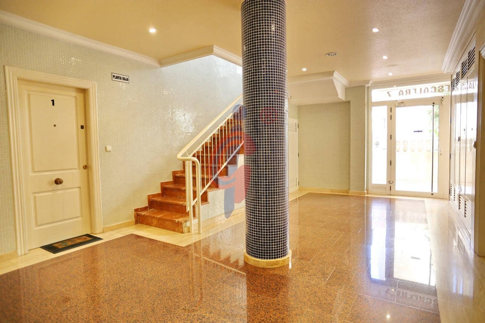 2 soveværelse Lejlighed til leje i Guardamar del Segura med swimmingpool - € 750 (Ref: 9312964)