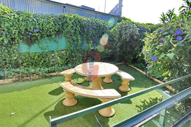 Business for sale in Daya Nueva - € 675,000 (Ref: 9317931)