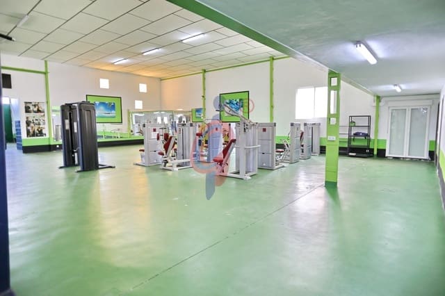 Business for sale in Daya Nueva - € 675,000 (Ref: 9317931)