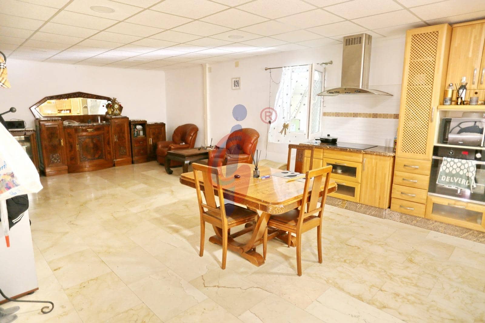 Business for sale in Daya Nueva - € 675,000 (Ref: 9317931)