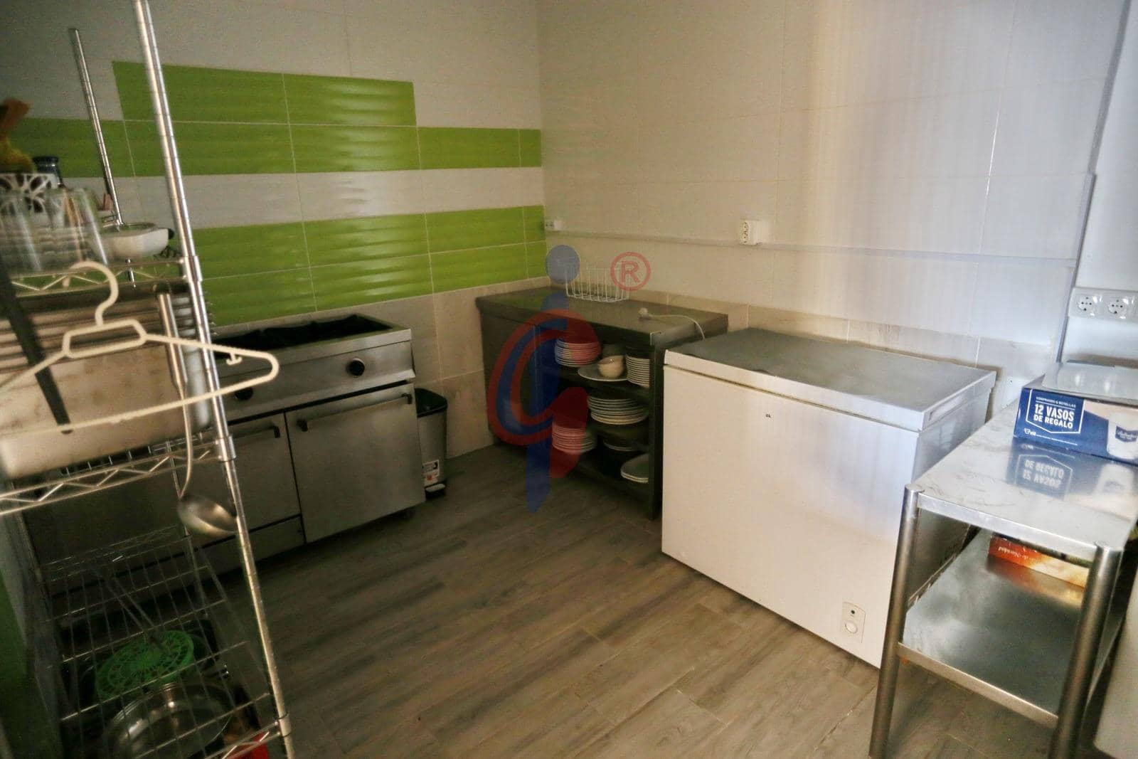 Business for sale in Daya Nueva - € 675,000 (Ref: 9317931)