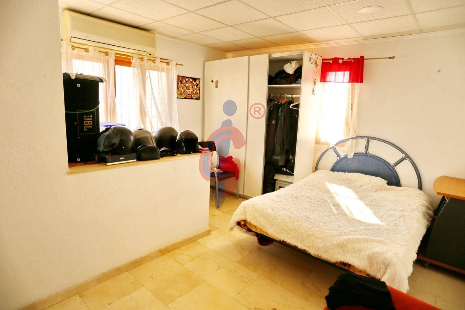 Business for sale in Daya Nueva - € 675,000 (Ref: 9317931)