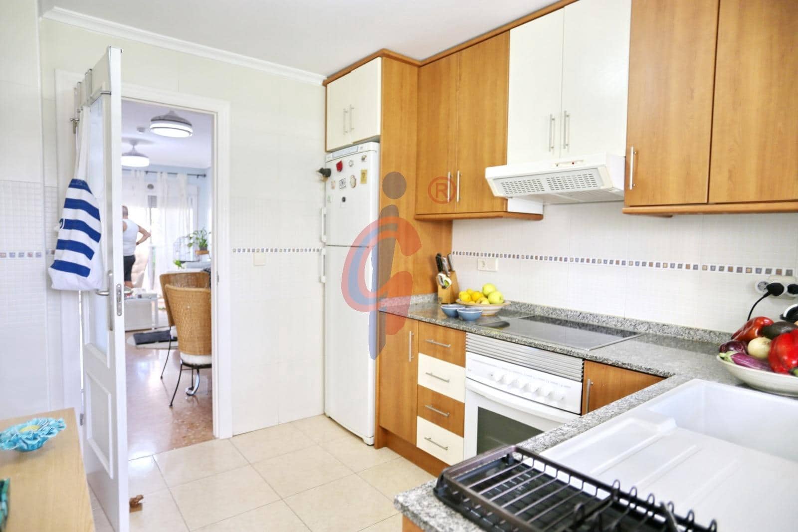 2 soveværelse Lejlighed til salg i Guardamar del Segura med swimmingpool garage - € 234.990 (Ref: 9326555)