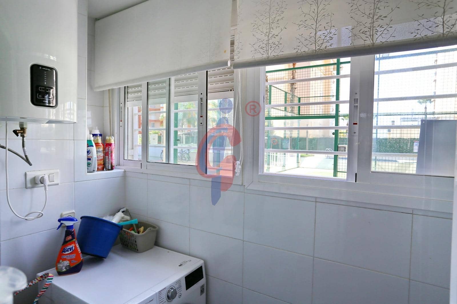 2 soveværelse Lejlighed til salg i Guardamar del Segura med swimmingpool garage - € 234.990 (Ref: 9326555)