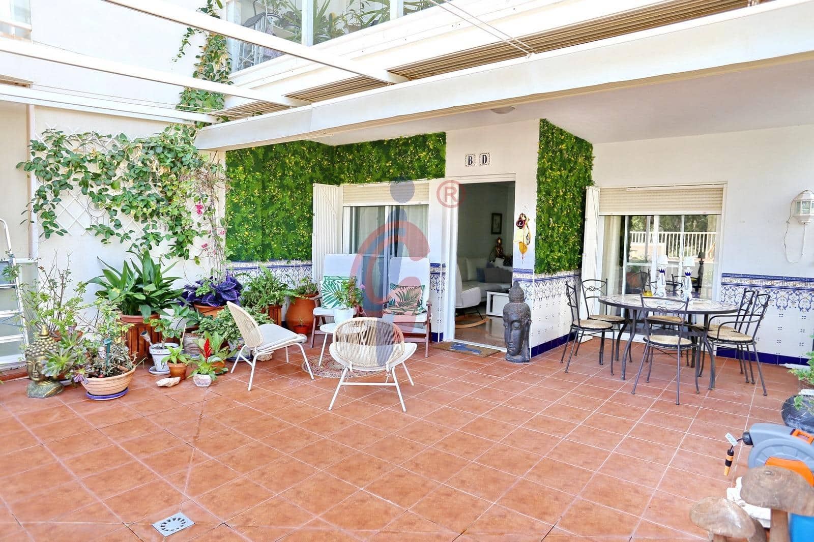 2 soveværelse Lejlighed til salg i Guardamar del Segura med swimmingpool garage - € 234.990 (Ref: 9326555)