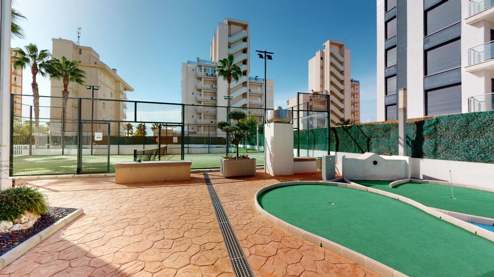 2 soveværelse Lejlighed til salg i Guardamar del Segura med swimmingpool garage - € 234.990 (Ref: 9326555)