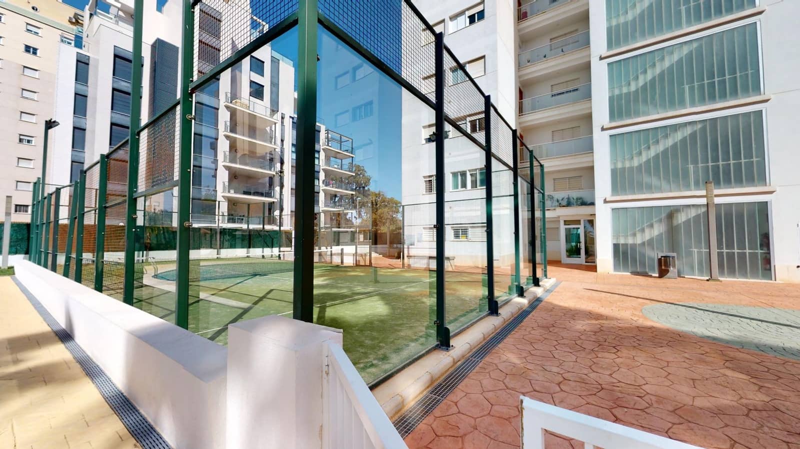 2 soveværelse Lejlighed til salg i Guardamar del Segura med swimmingpool garage - € 234.990 (Ref: 9326555)