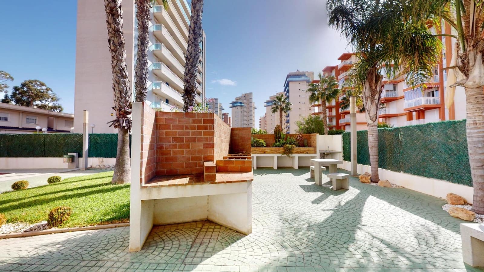 2 soveværelse Lejlighed til salg i Guardamar del Segura med swimmingpool garage - € 234.990 (Ref: 9326555)