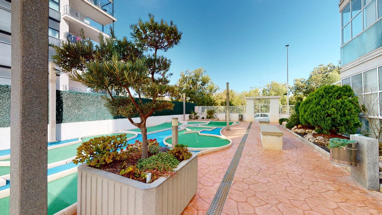 2 soveværelse Lejlighed til salg i Guardamar del Segura med swimmingpool garage - € 234.990 (Ref: 9326555)