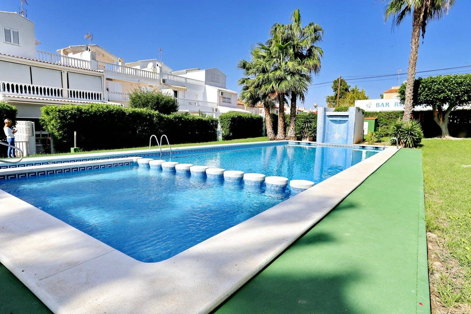 3 quarto Bungalow para venda em Guardamar del Segura com piscina garagem - 369 900 € (Ref: 9341307)