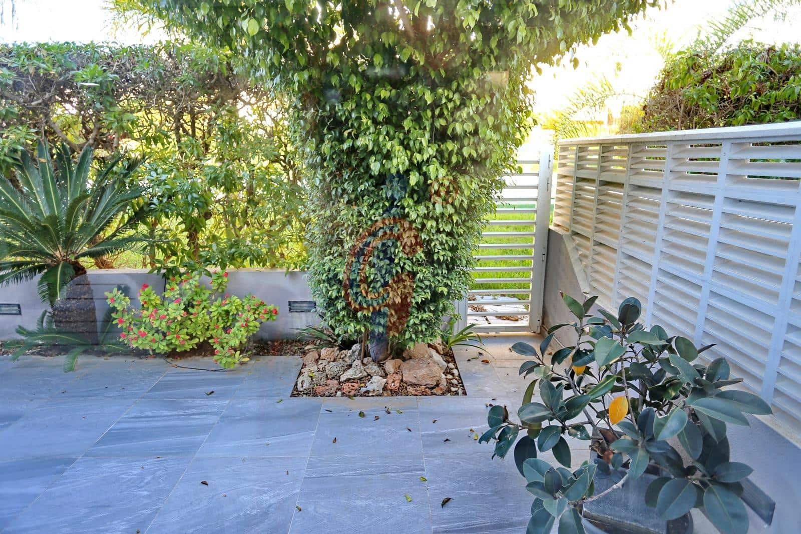 3 quarto Bungalow para venda em Guardamar del Segura com piscina garagem - 369 900 € (Ref: 9341307)