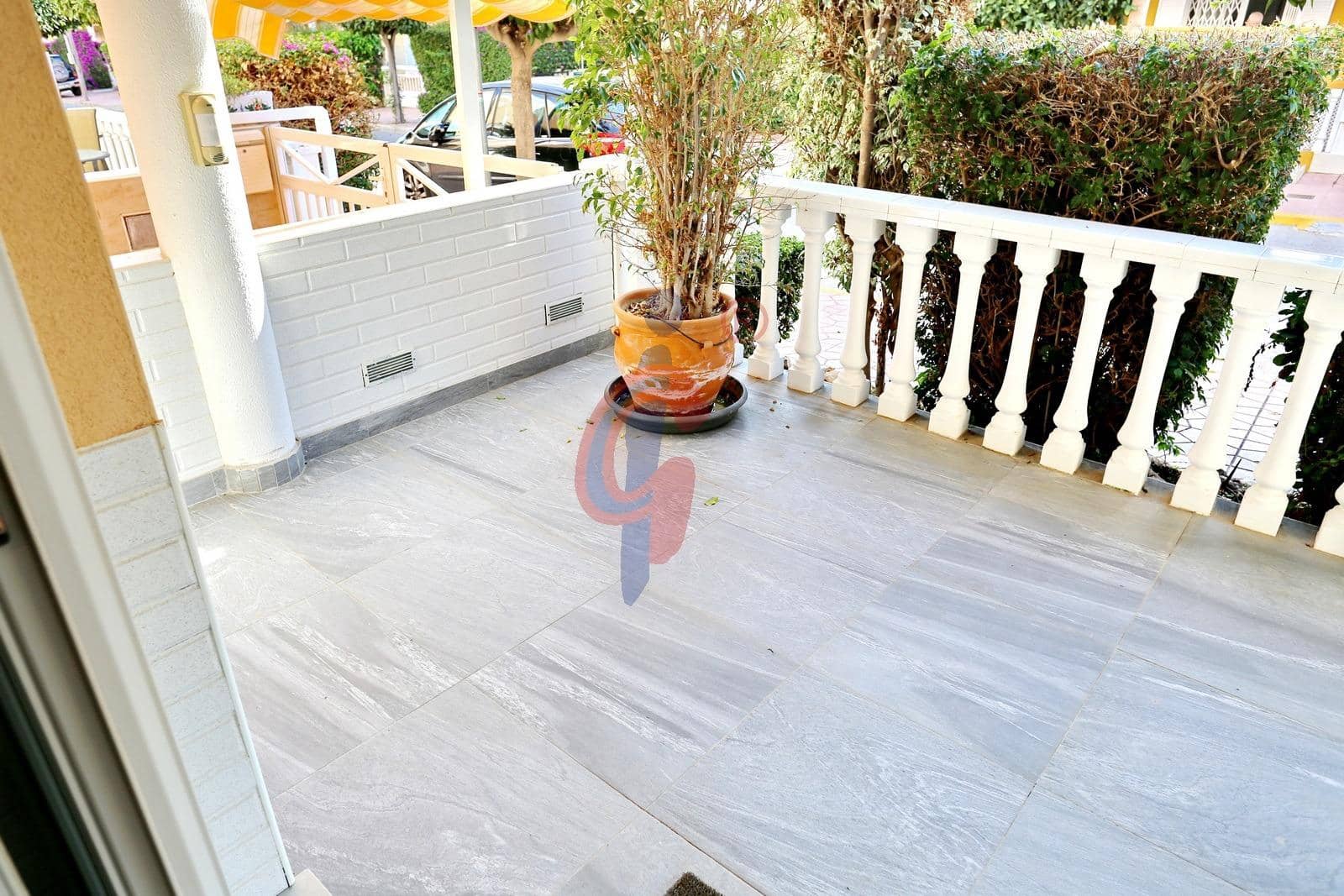 3 chambre Bungalow à vendre à Guardamar del Segura avec piscine garage - 369 900 € (Ref: 9341307)