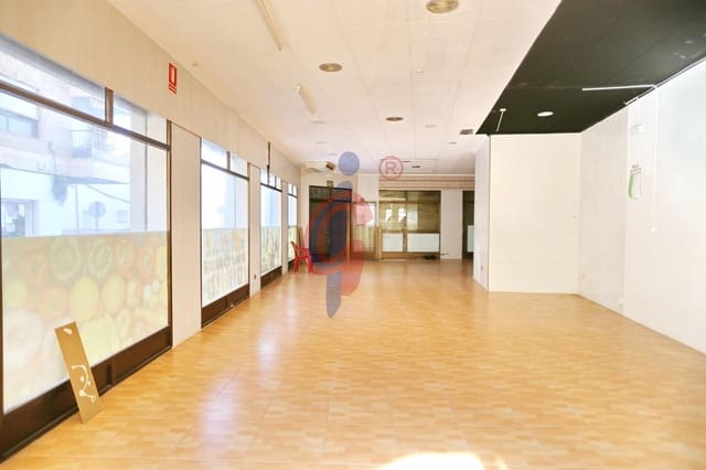 Comercial para venda em Zona Pueblo, Guardamar del Segura - 250 000 € (Ref: 9349663)