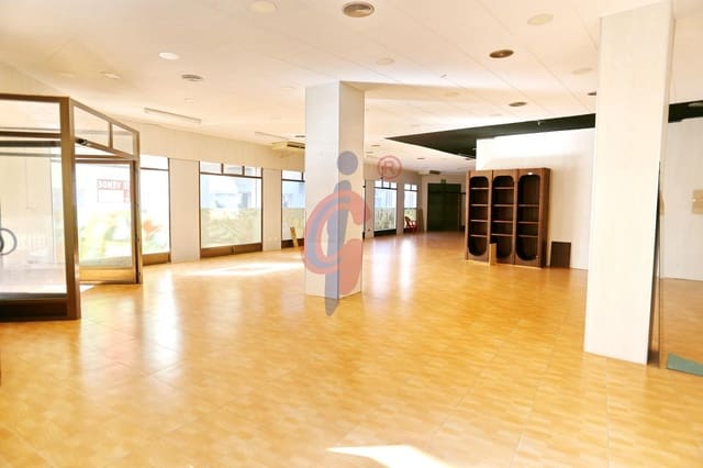 Comercial para venda em Zona Pueblo, Guardamar del Segura - 250 000 € (Ref: 9349663)