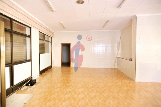 Comercial para venda em Zona Pueblo, Guardamar del Segura - 250 000 € (Ref: 9349663)