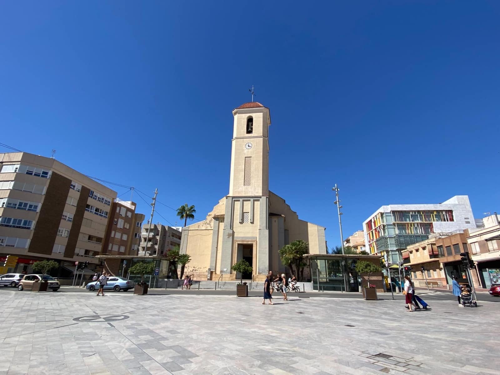 Comercial para venda em Guardamar del Segura - 250 000 € (Ref: 9349663)