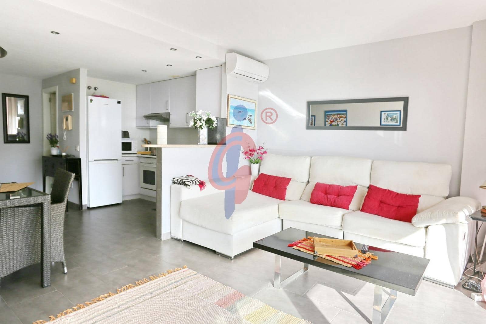 Ático de 2 habitaciones en Guardamar del Segura en venta con piscina garaje - 249.500 € (Ref: 9349664)