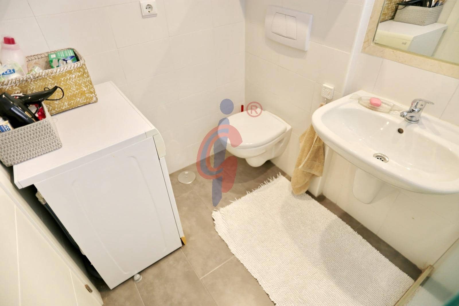 Ático de 2 habitaciones en Guardamar del Segura en venta con piscina garaje - 249.500 € (Ref: 9349664)