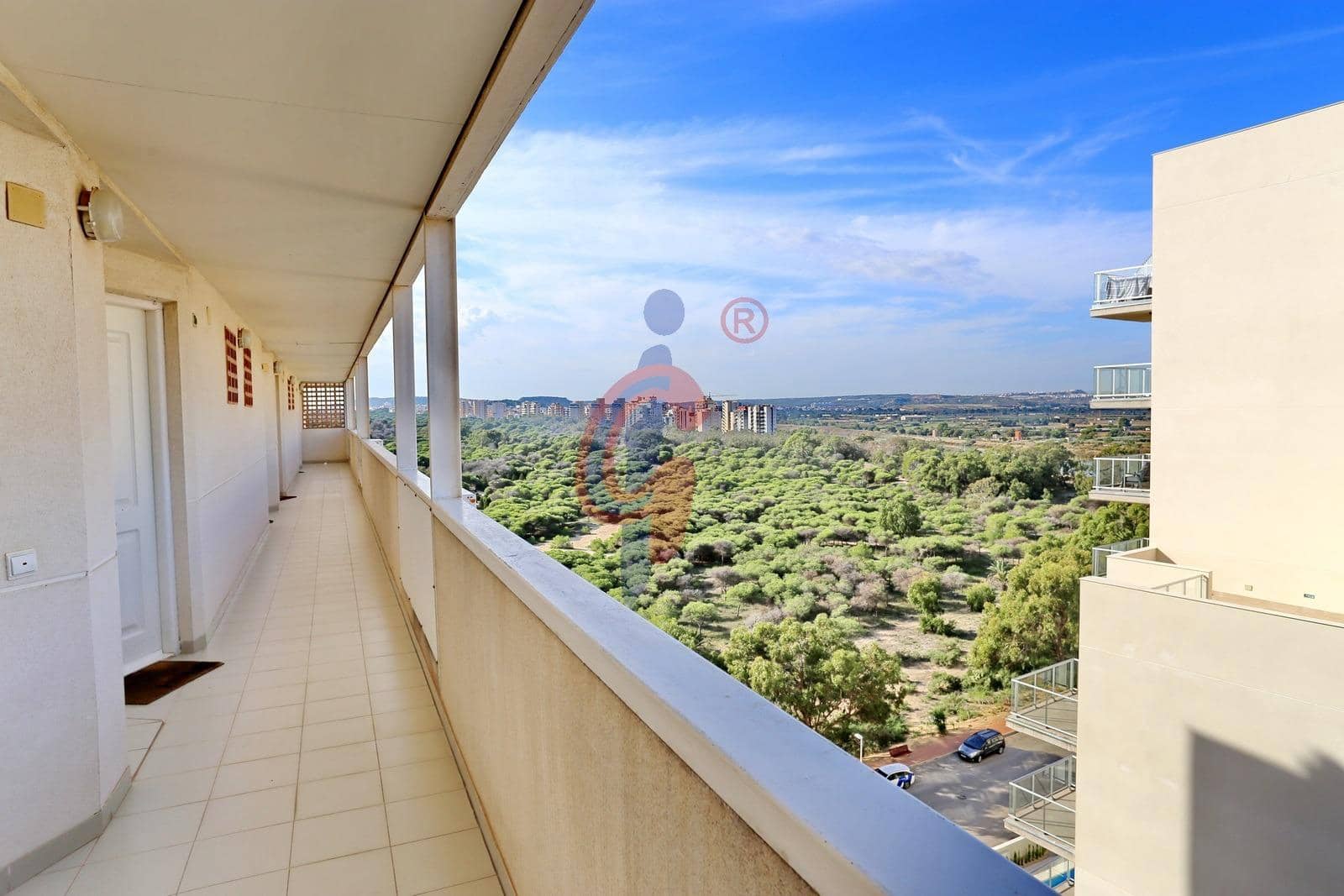 Ático de 2 habitaciones en Guardamar del Segura en venta con piscina garaje - 249.500 € (Ref: 9349664)