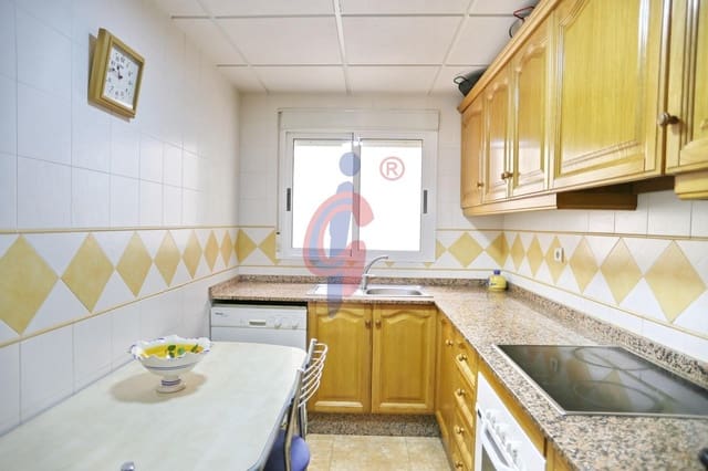 3 chambre Penthouse à vendre à Zona Pueblo, Guardamar del Segura avec garage - 249 900 € (Ref: 9362440)