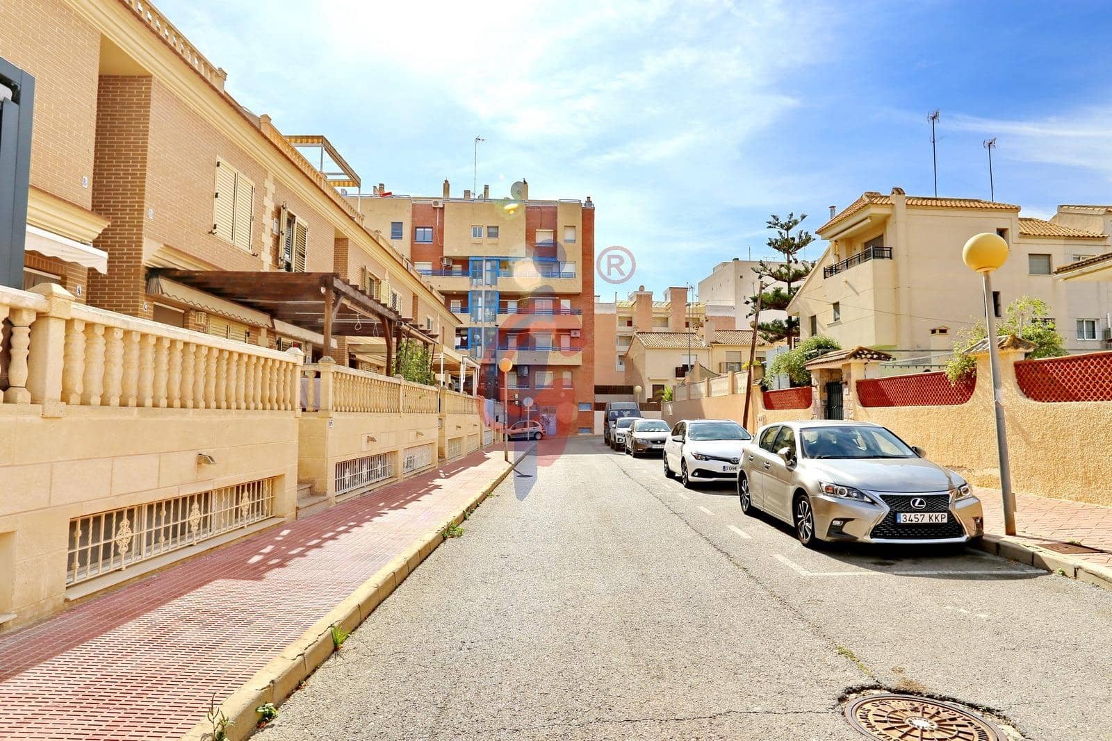 3 bedroom Penthouse for sale in Guardamar del Segura with garage - € 249,900 (Ref: 9362440)