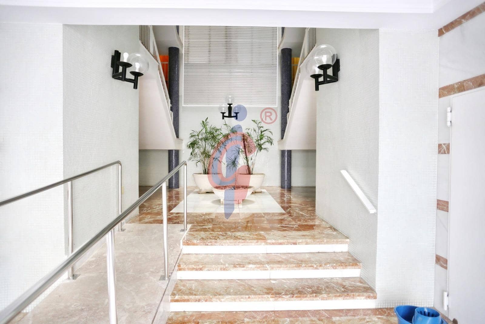 2 sovrum Lägenhet till salu i Guardamar del Segura med pool garage - 195 000 € (Ref: 9374377)