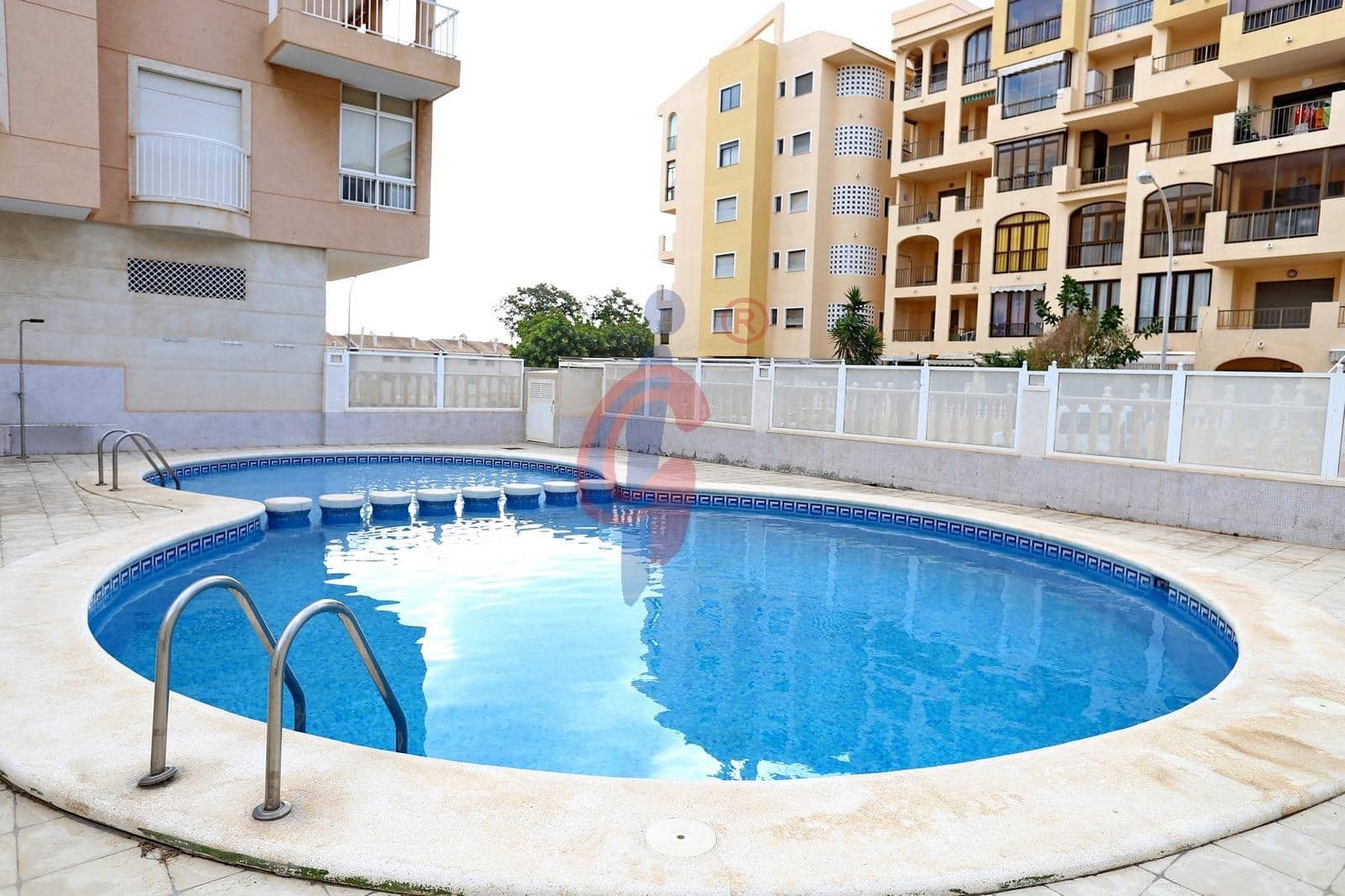 2 sovrum Lägenhet till salu i Guardamar del Segura med pool garage - 195 000 € (Ref: 9374377)