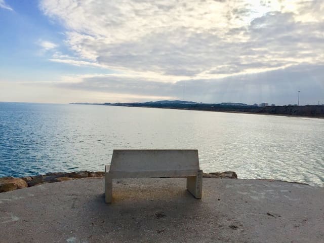 2 makuuhuone Huoneisto myytävänä paikassa Puerto Deportivo, Guardamar del Segura mukana uima-altaan - 125 000 € (Ref: 9376725)