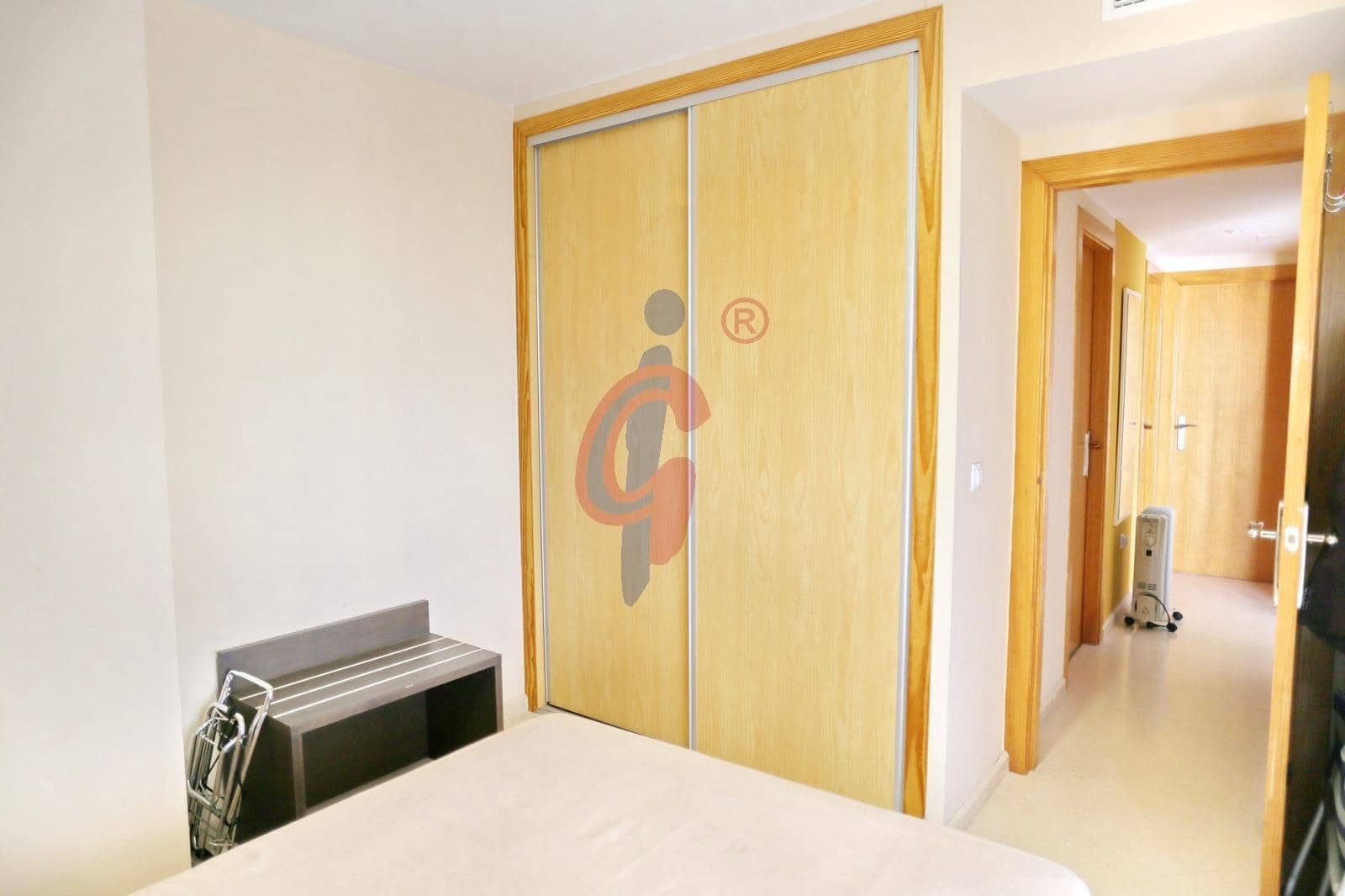 Apartamento de 2 habitaciones en Guardamar del Segura en venta con piscina - 125.000 € (Ref: 9376725)